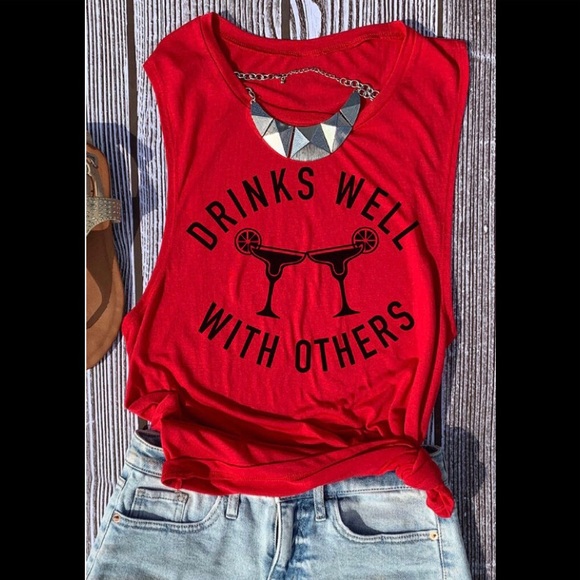 “Drinks Well with Others” Funny Play On Words Tank Top - Picture 1 of 2